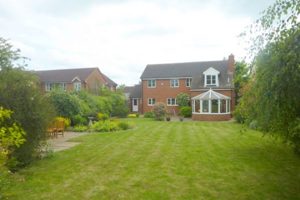 Michael Anthony Bletchley - Newton Longville - Photo 4